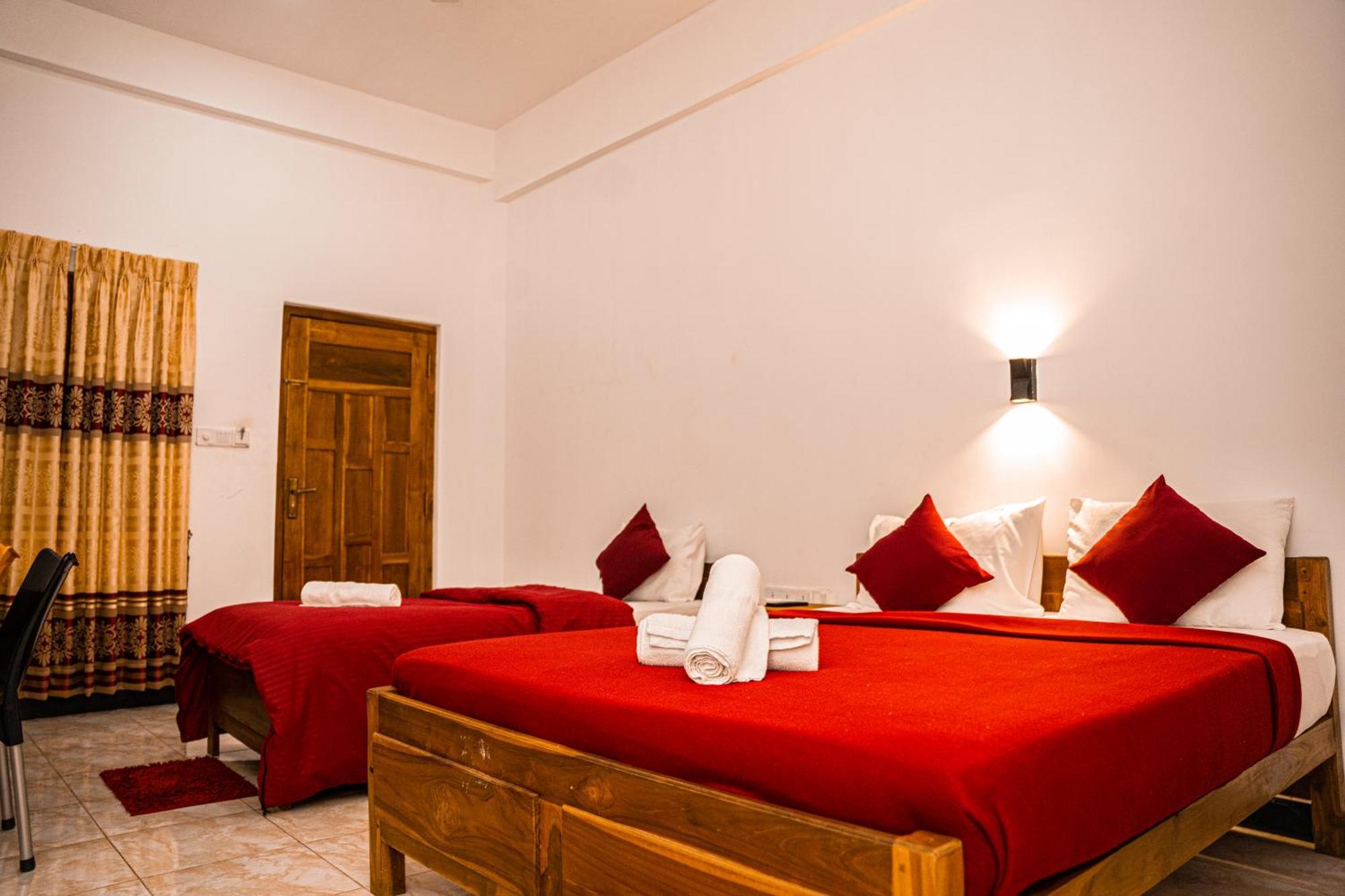 Theevanni Resort Тринкомале Екстериор снимка