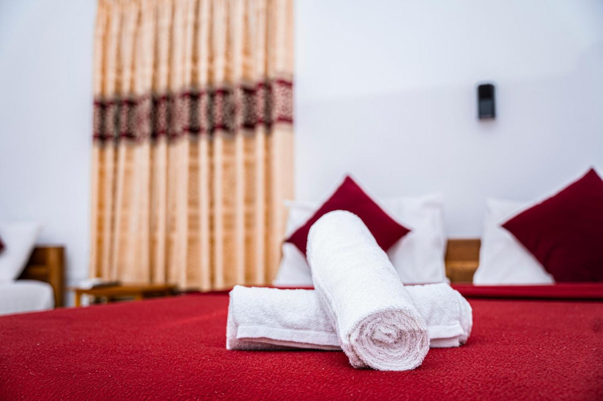 Theevanni Resort Тринкомале Екстериор снимка